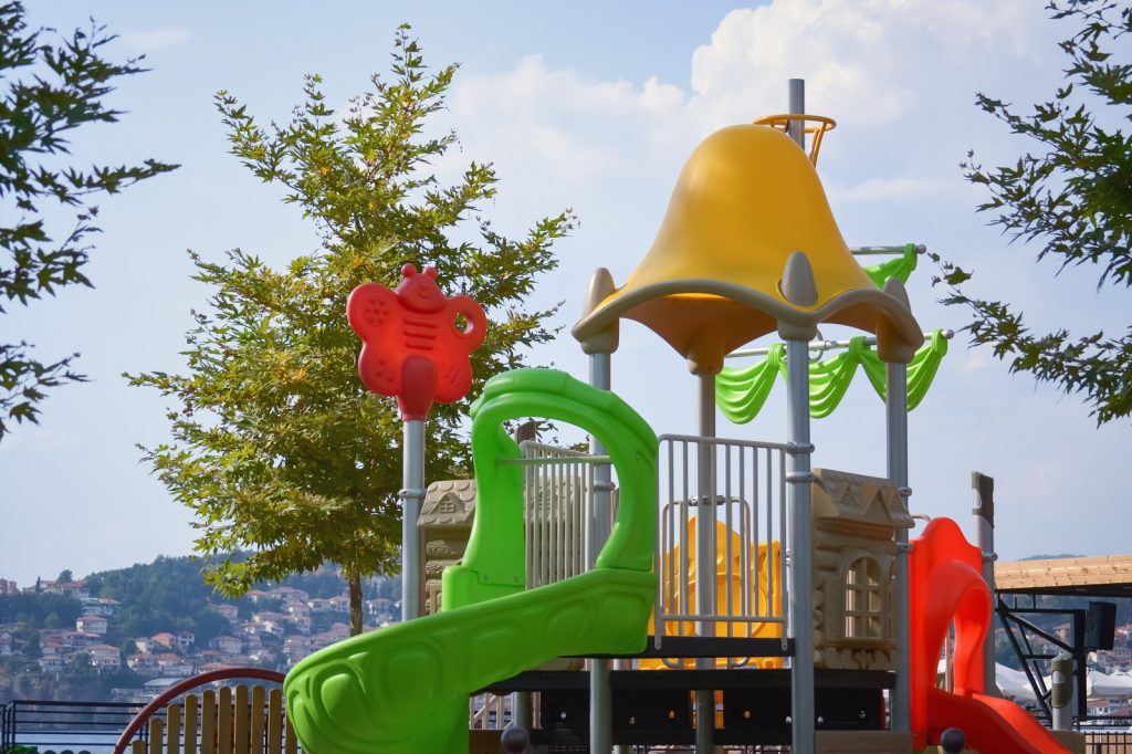 kids playground equipment 